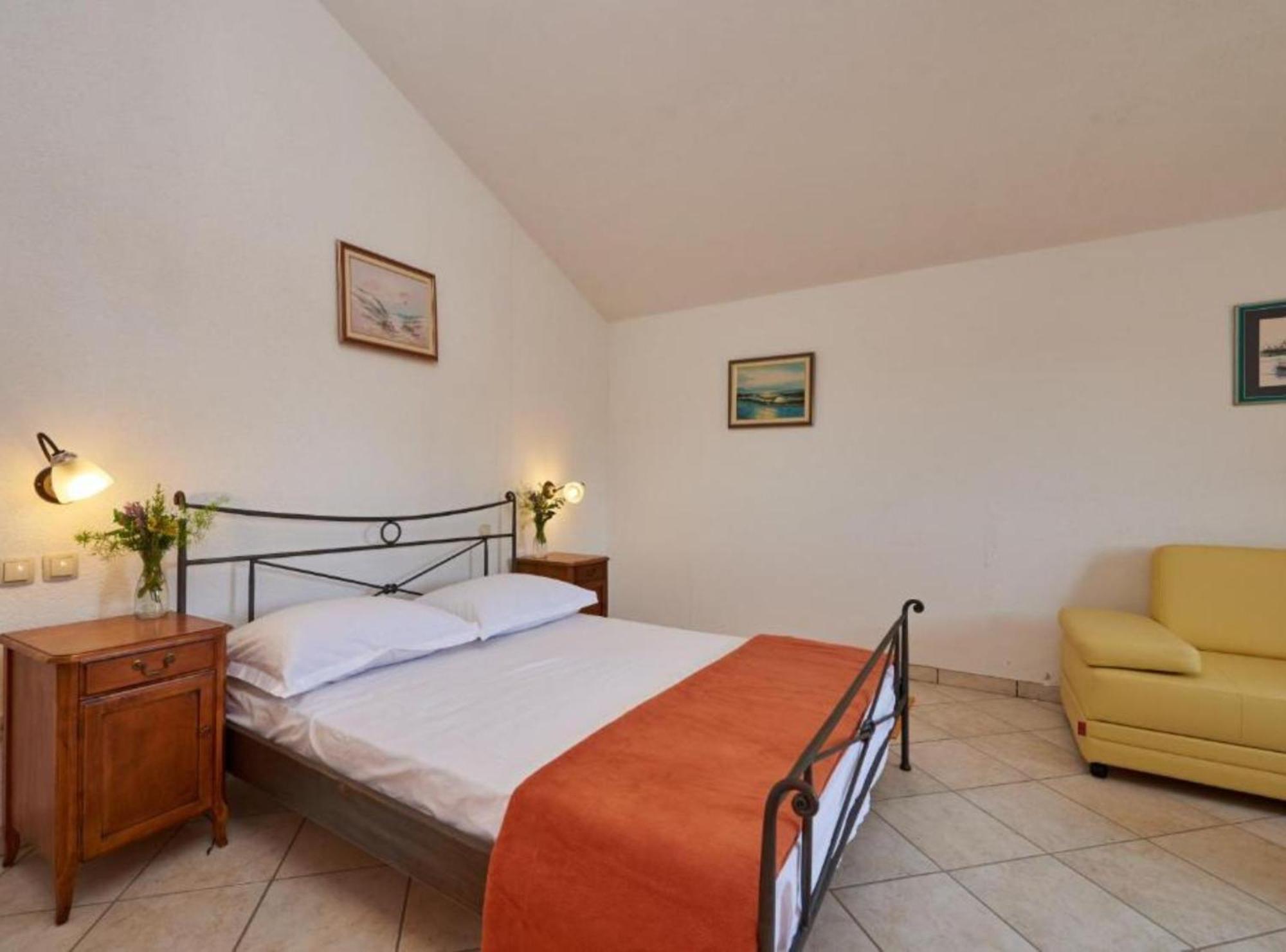 Krknjasi Hotel Велики Дрвеник Екстериор снимка