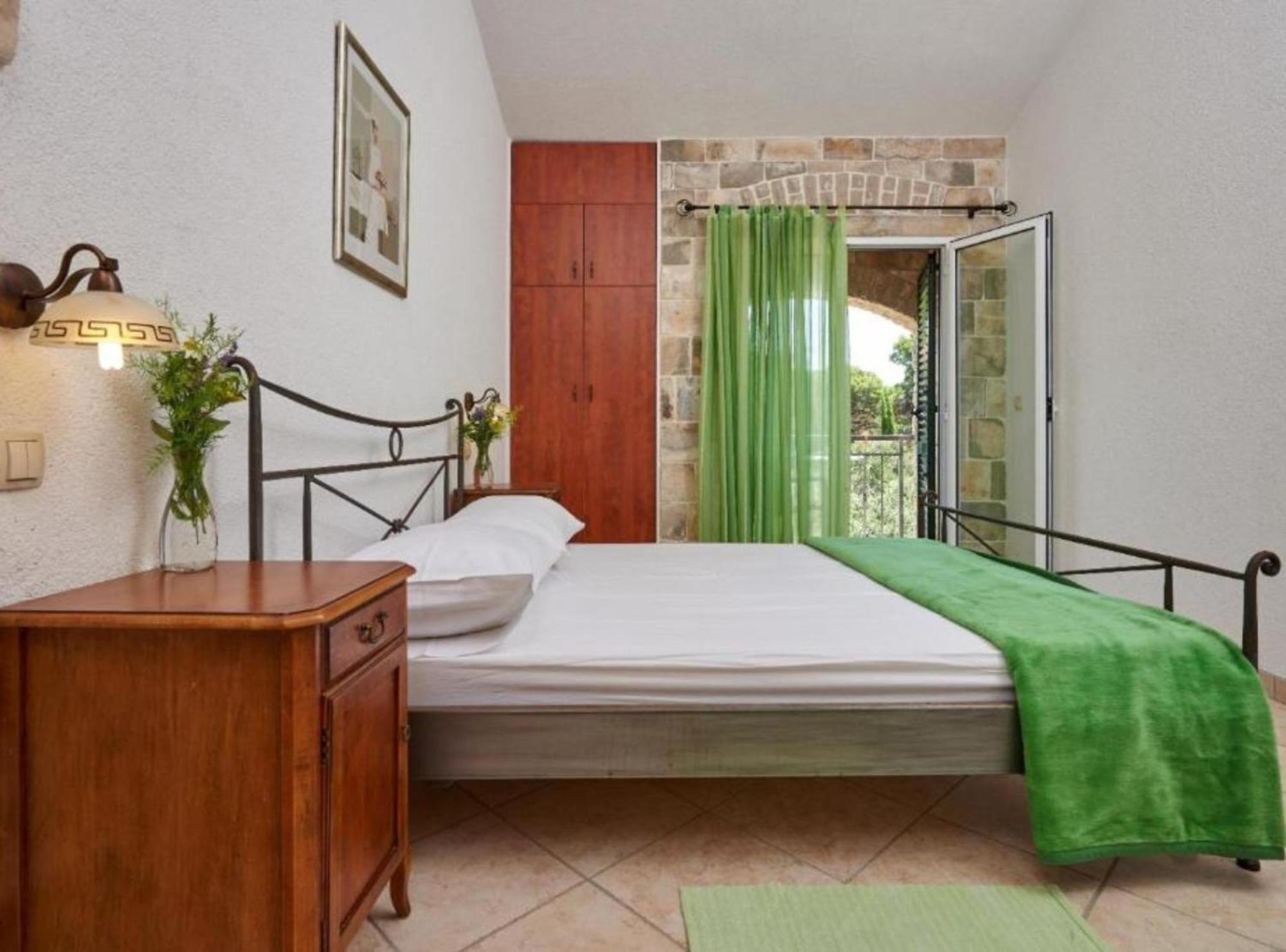 Krknjasi Hotel Велики Дрвеник Екстериор снимка